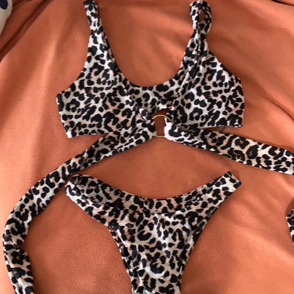 Bathing suit